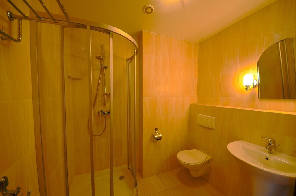 Dworek Katarzynki Kobylnica  Extérieur photo