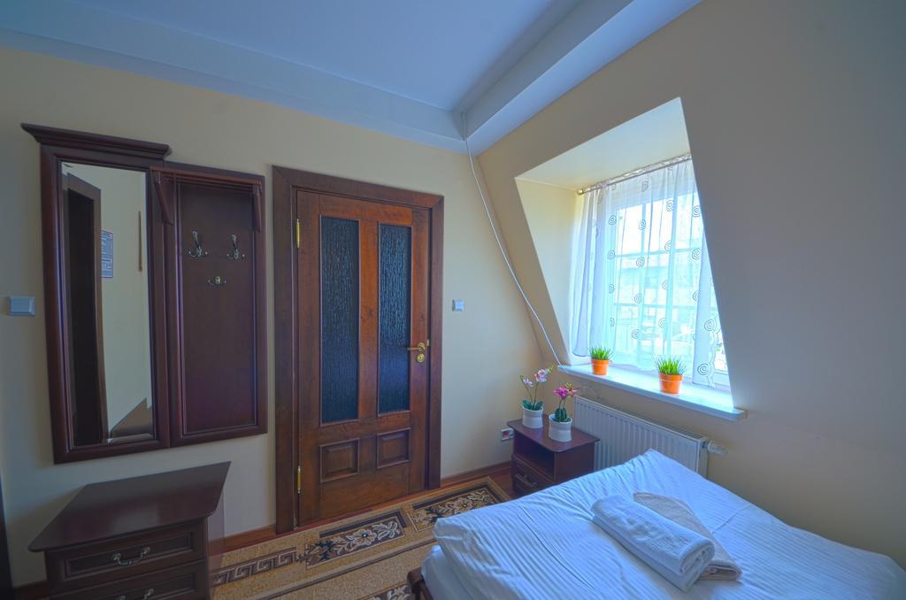 Dworek Katarzynki Kobylnica  Extérieur photo