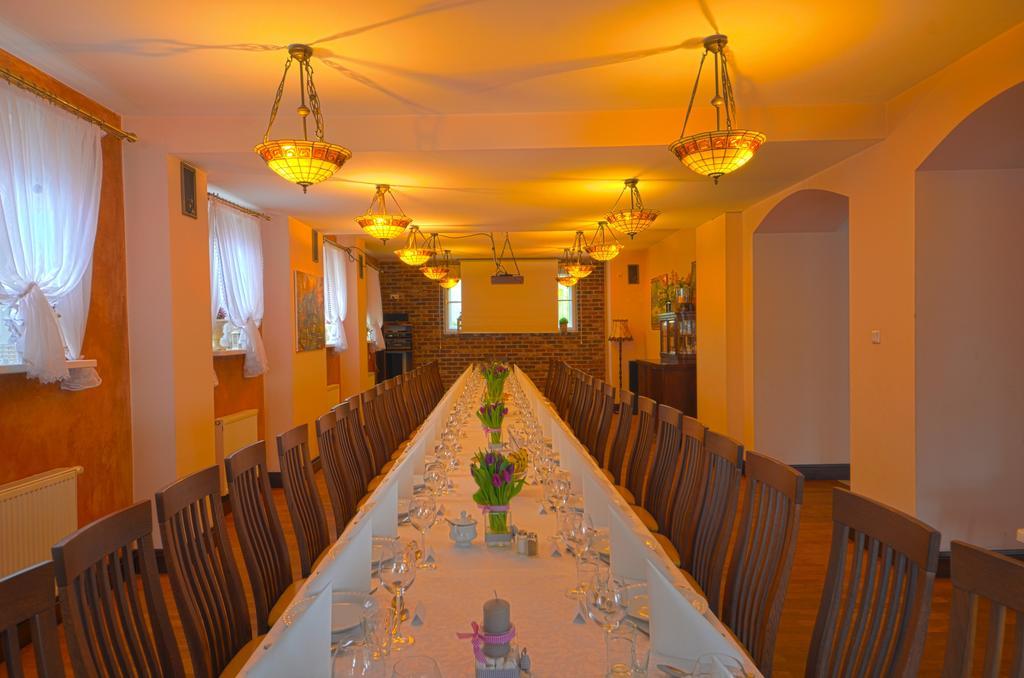 Dworek Katarzynki Kobylnica  Extérieur photo