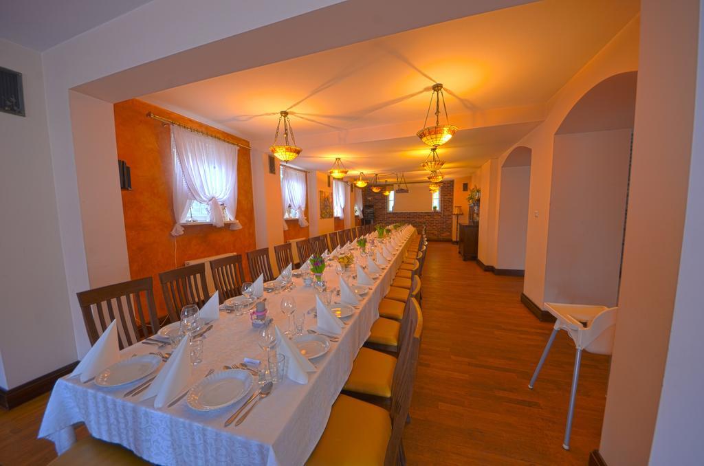 Dworek Katarzynki Kobylnica  Extérieur photo