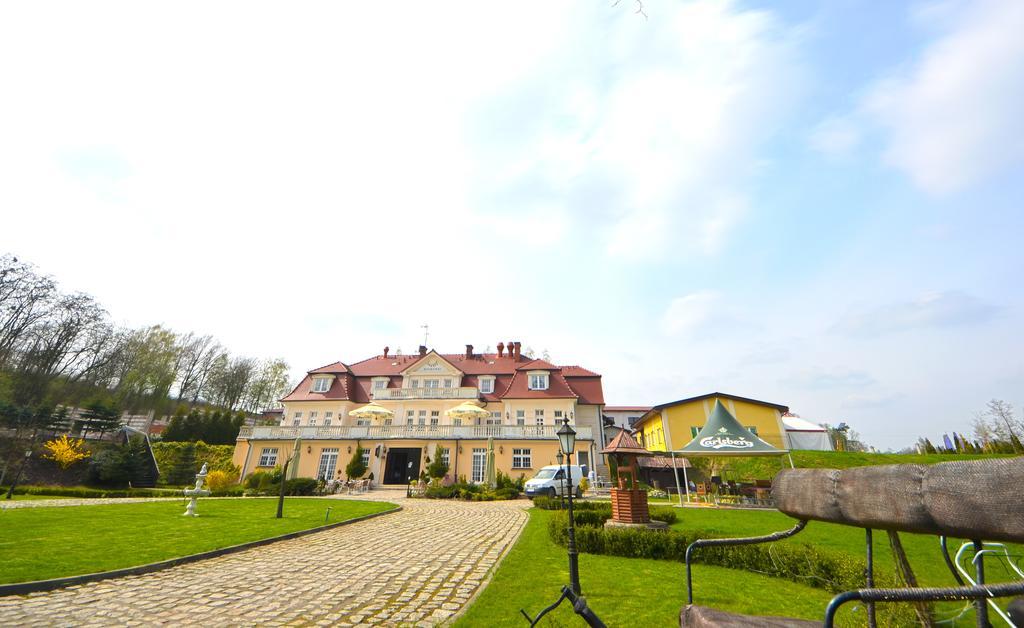 Dworek Katarzynki Kobylnica  Extérieur photo
